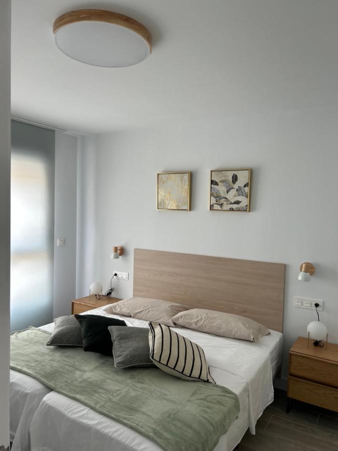 Apartamentos Breton 17 Double Deluxe Alicante Luaran gambar