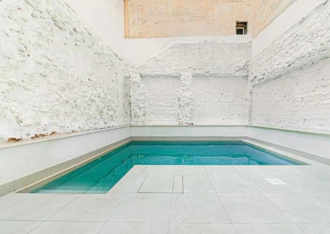 Apartamentos Breton 17 Double Deluxe Alicante Luaran gambar
